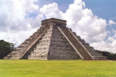 Chitzen Itza 01.jpg
