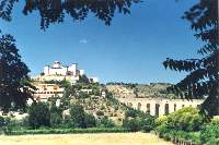Ponte della Torri und Rocca Albornoz